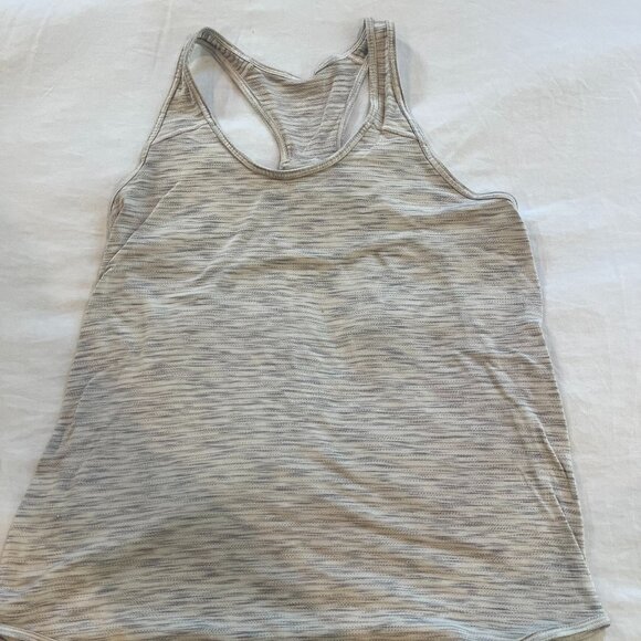 LuLulemon Tank top - Picture 1 of 3